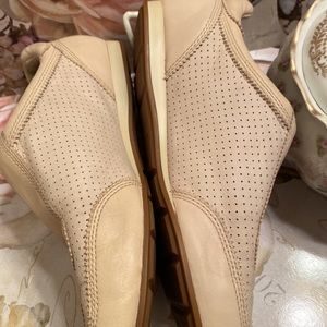 Cole Haan Nike Air leather sneakers Cream leather/8M/Bundle to save more